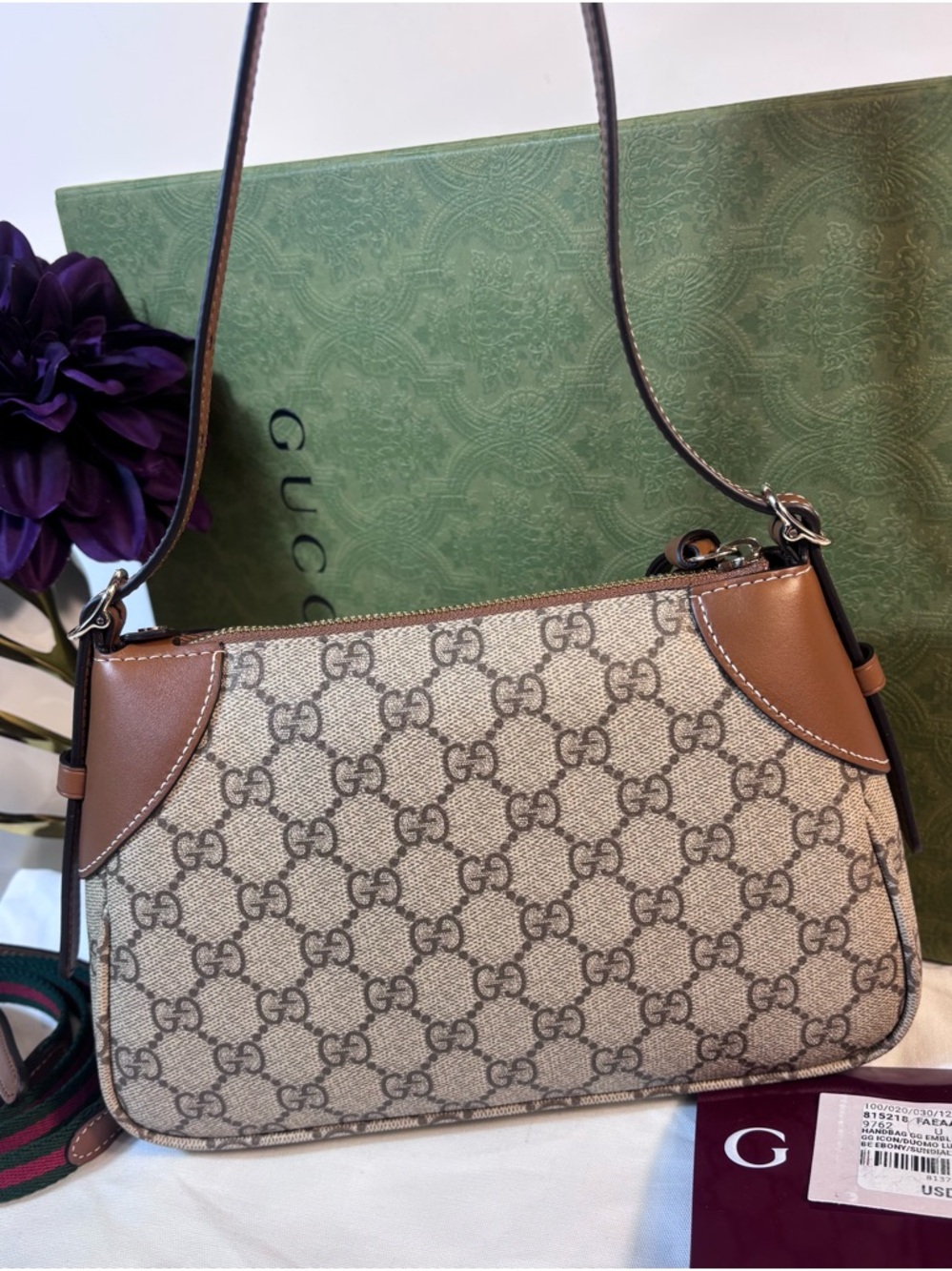 Stunning New Gucci Emblem 2 Way - Picture 2 of 15